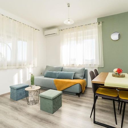 Apartments Matilda Sukošan Zewnętrze zdjęcie