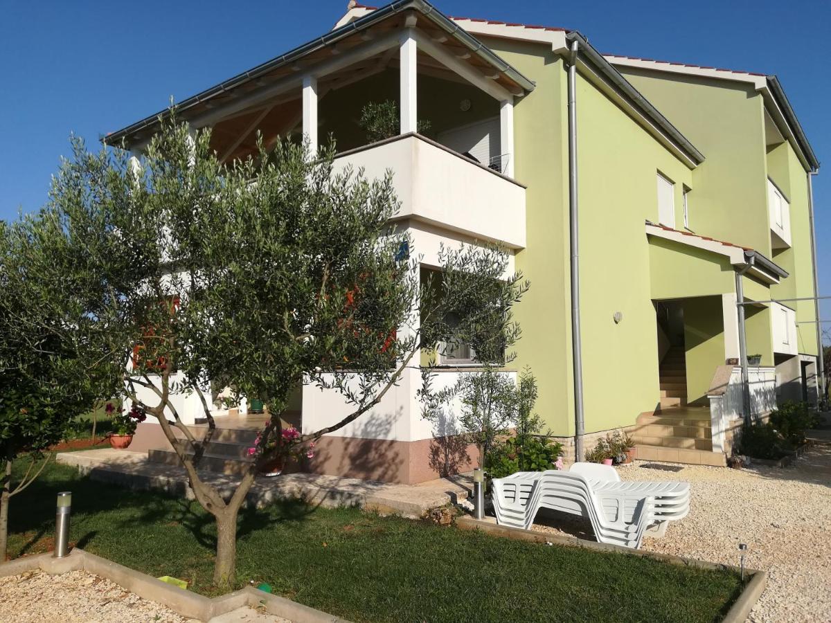 Apartments Matilda Sukošan Zewnętrze zdjęcie